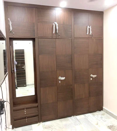 Glass Door Almirah Manufacturer